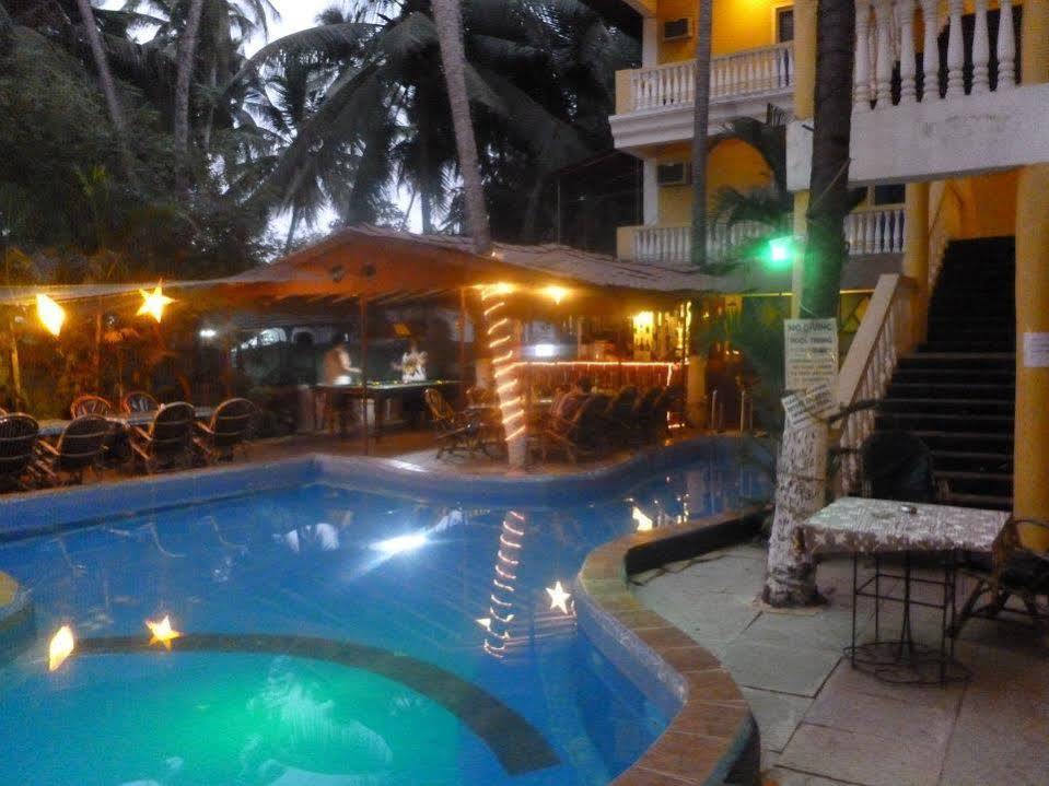 Castle House Calangute Hotel Ngoại thất bức ảnh