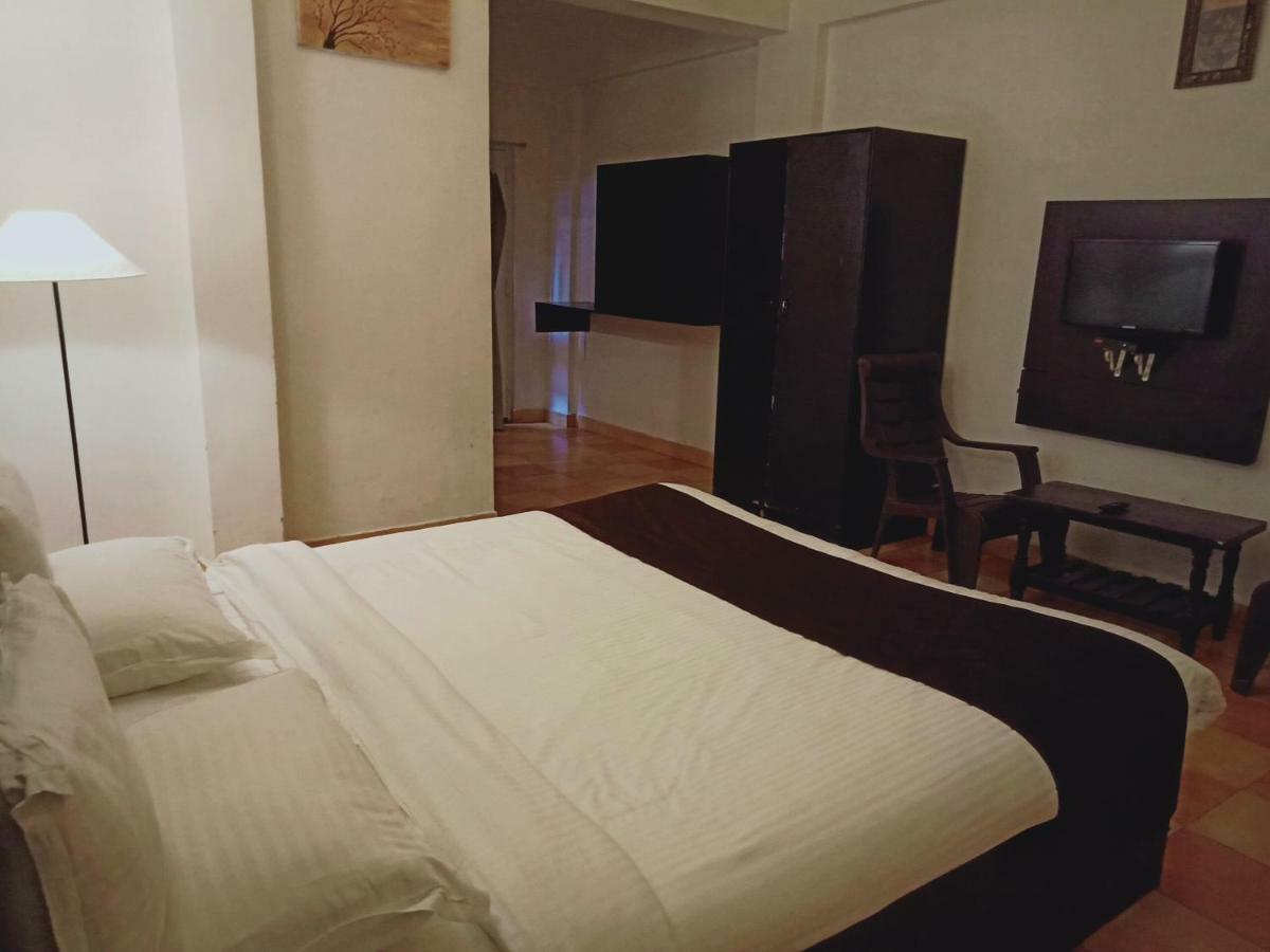 Castle House Calangute Hotel Ngoại thất bức ảnh